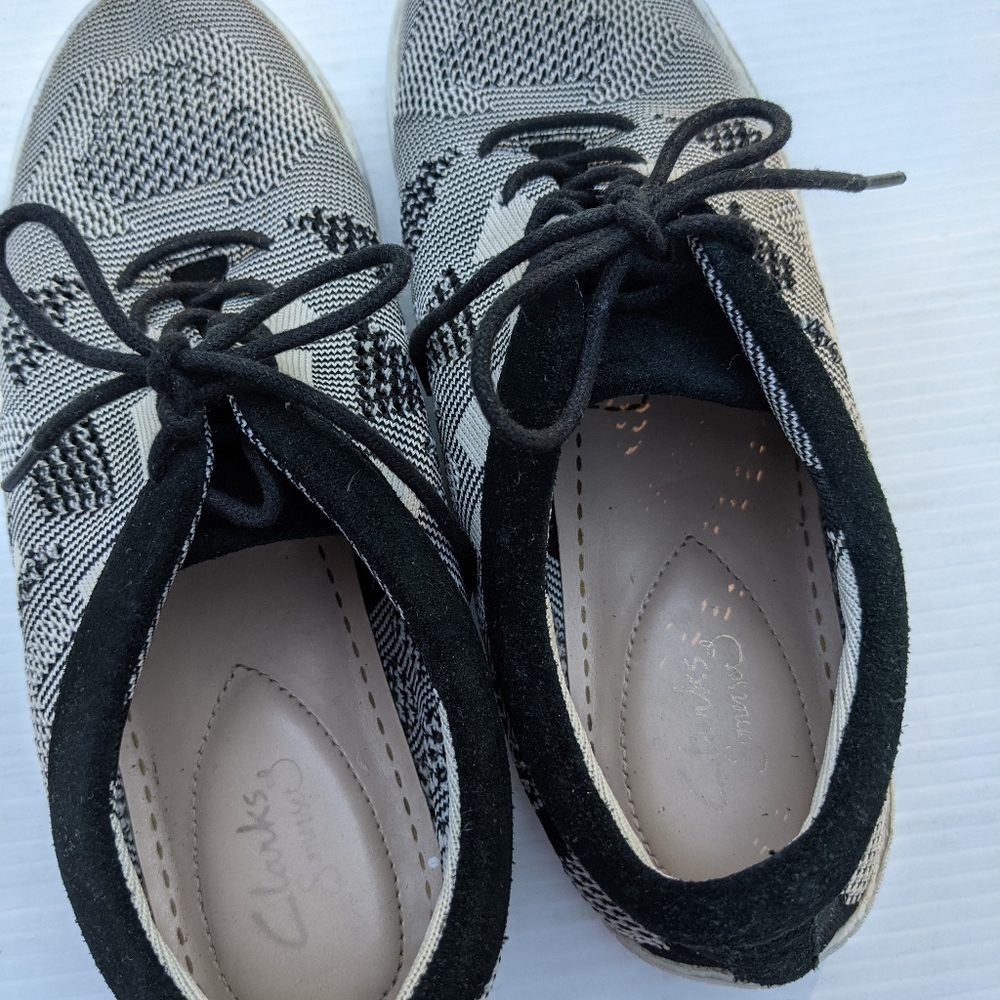 CLARKS Somerset "Glove Glitter" tribal canvas sneakers Size 9.5 Women's - Picture 8 of 13